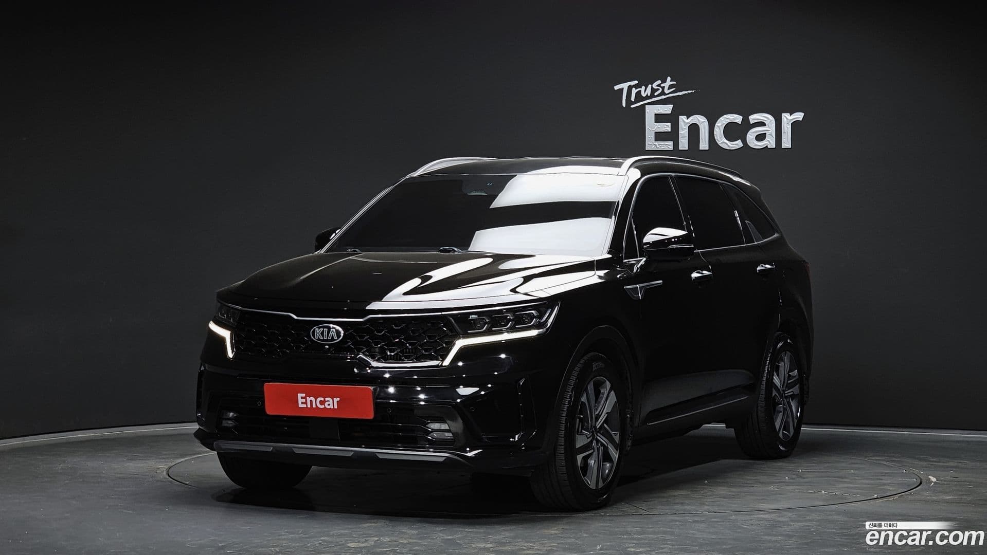 Main__Slider__Photo:Sorento Kia 2021.5-0