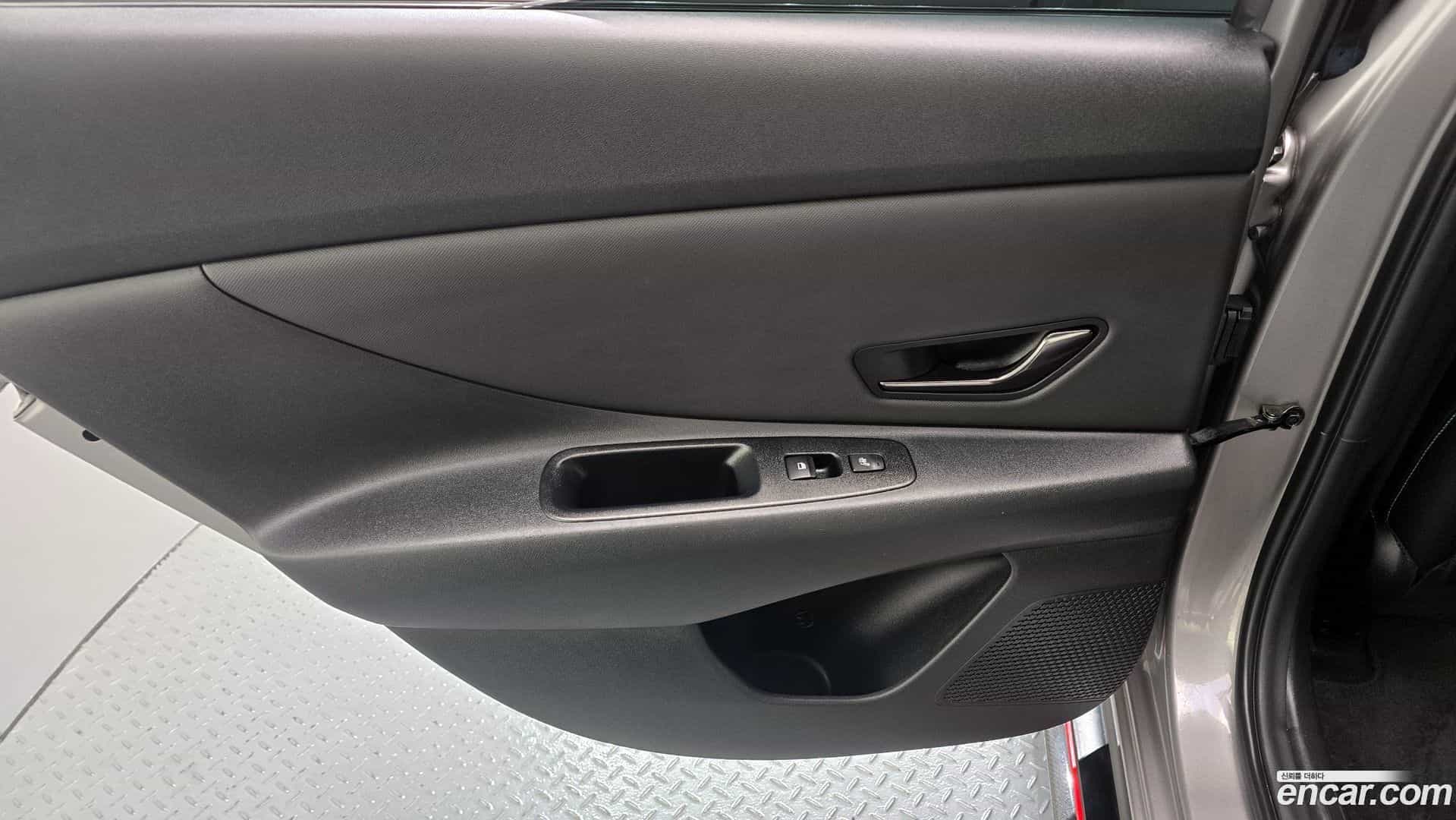 AVANTE Hyundai 2023.2-INNER-035
