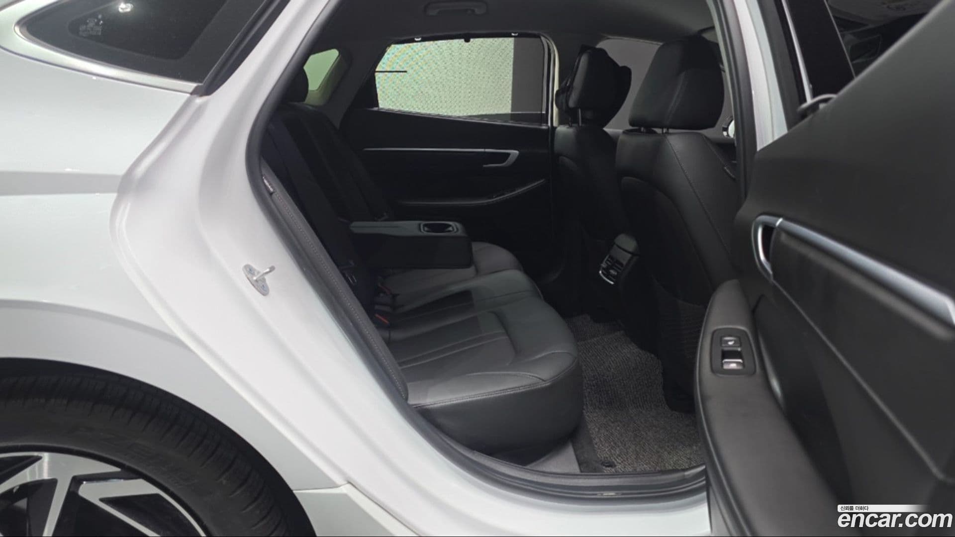 Main__Slider__Photo:Sonata Hyundai 2024.11-11