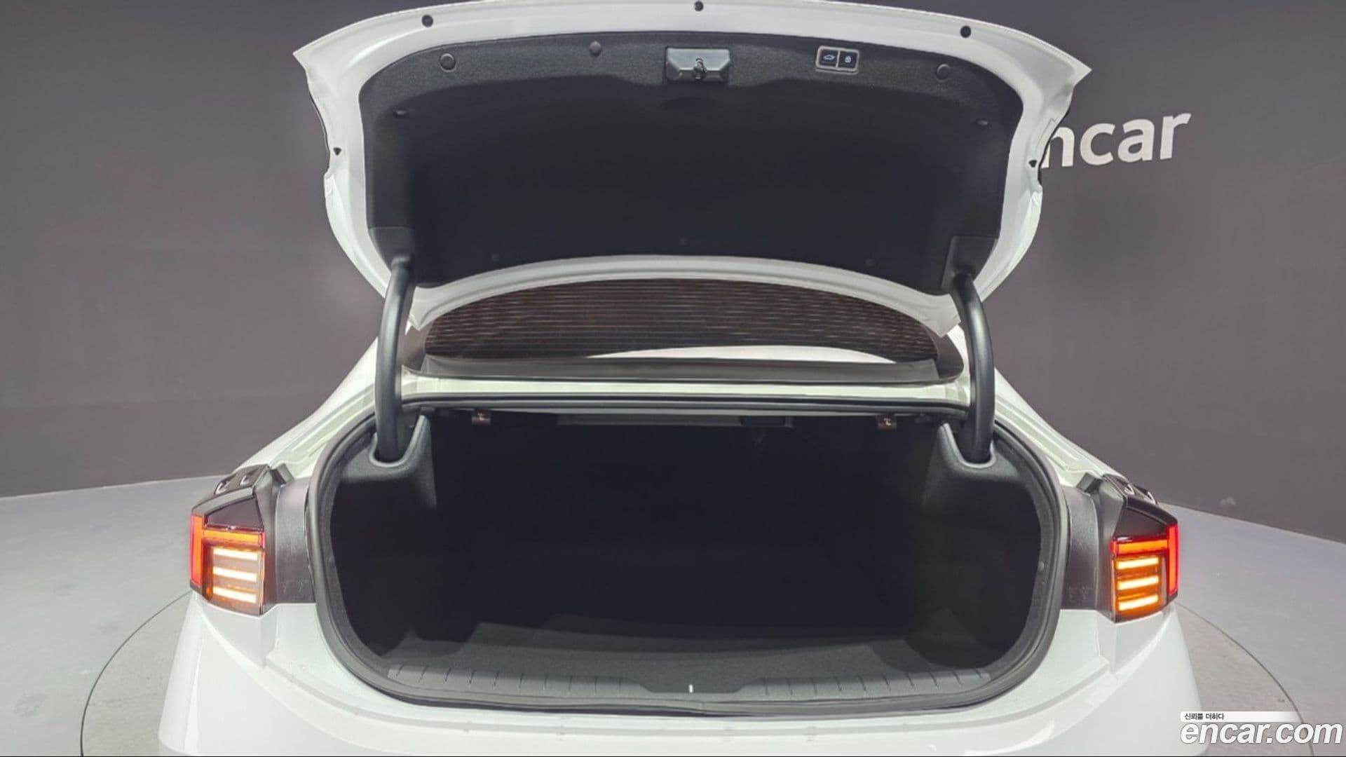 Main__Slider__Photo:Sonata Hyundai 2024.11-19