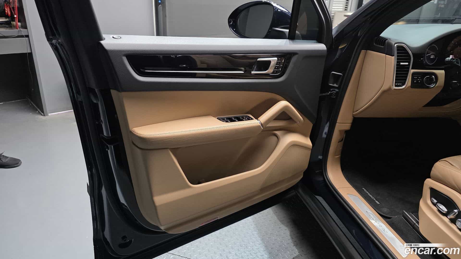 Cayenne Porsche 2020.5-INNER-034