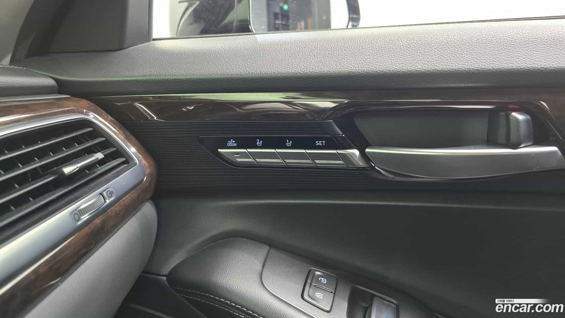 EQ900 Genesis 2016.2-OPTION-047