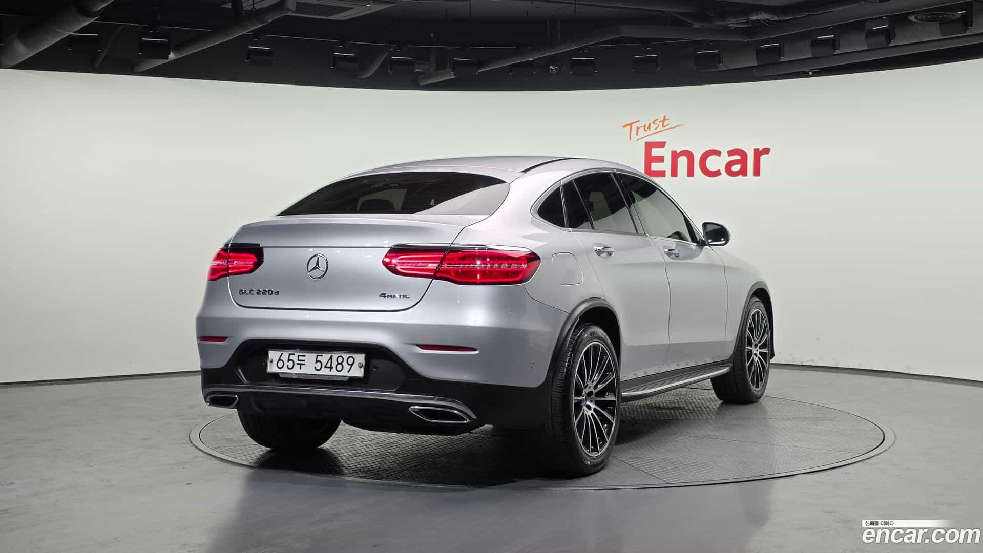 GLC-Class Mercedes-Benz 2017.7-OUTER-002