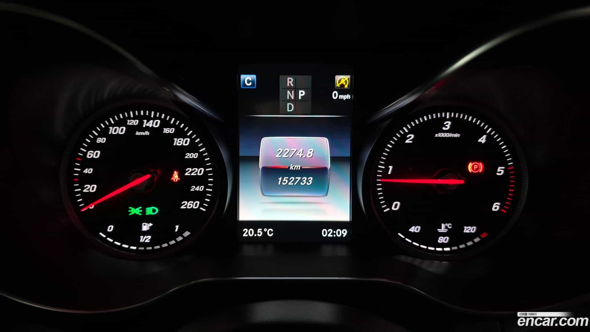 GLC-Class Mercedes-Benz 2017.7-INNER-008