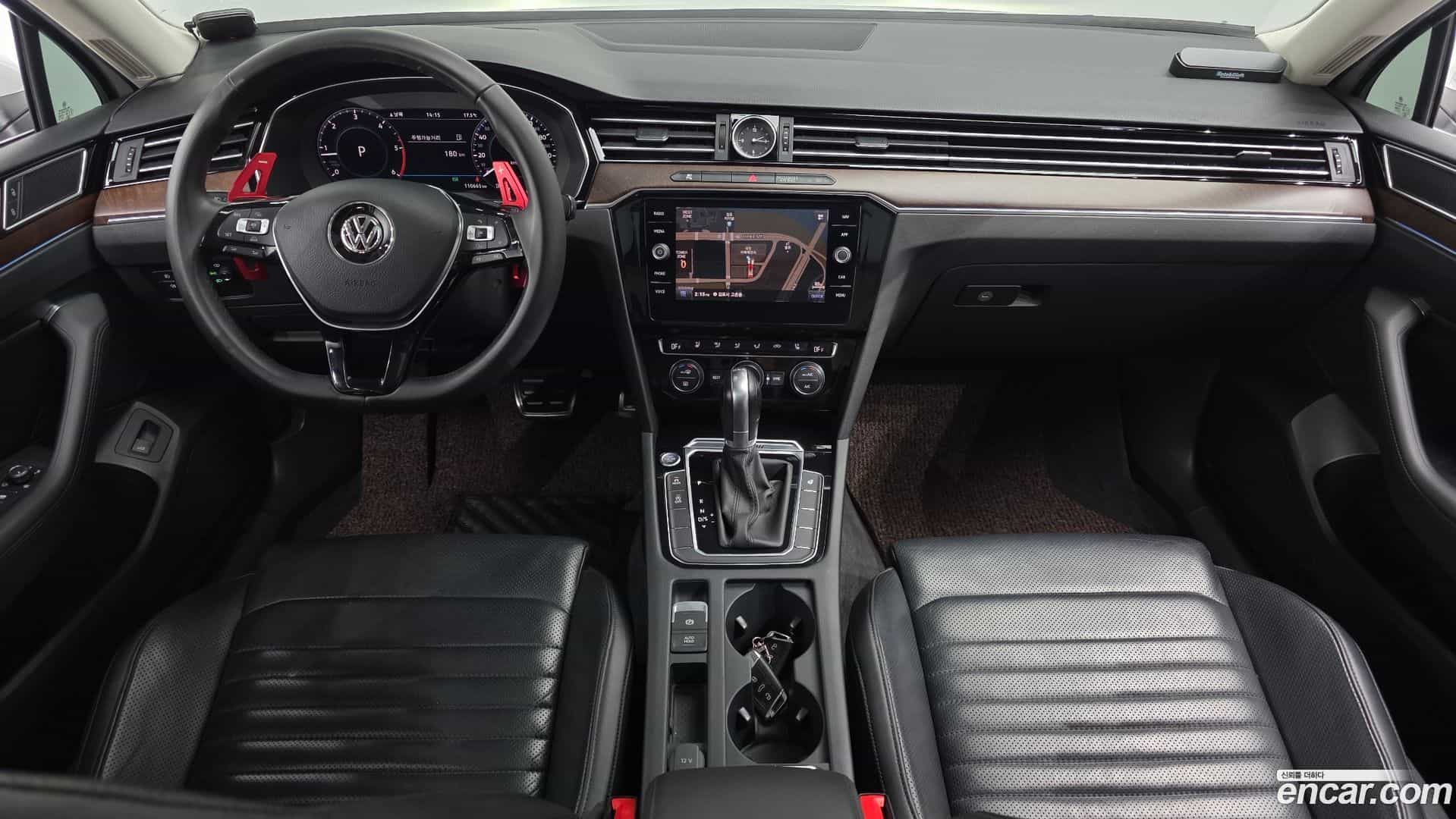 Passat Volkswagen 2018.2-INNER-007