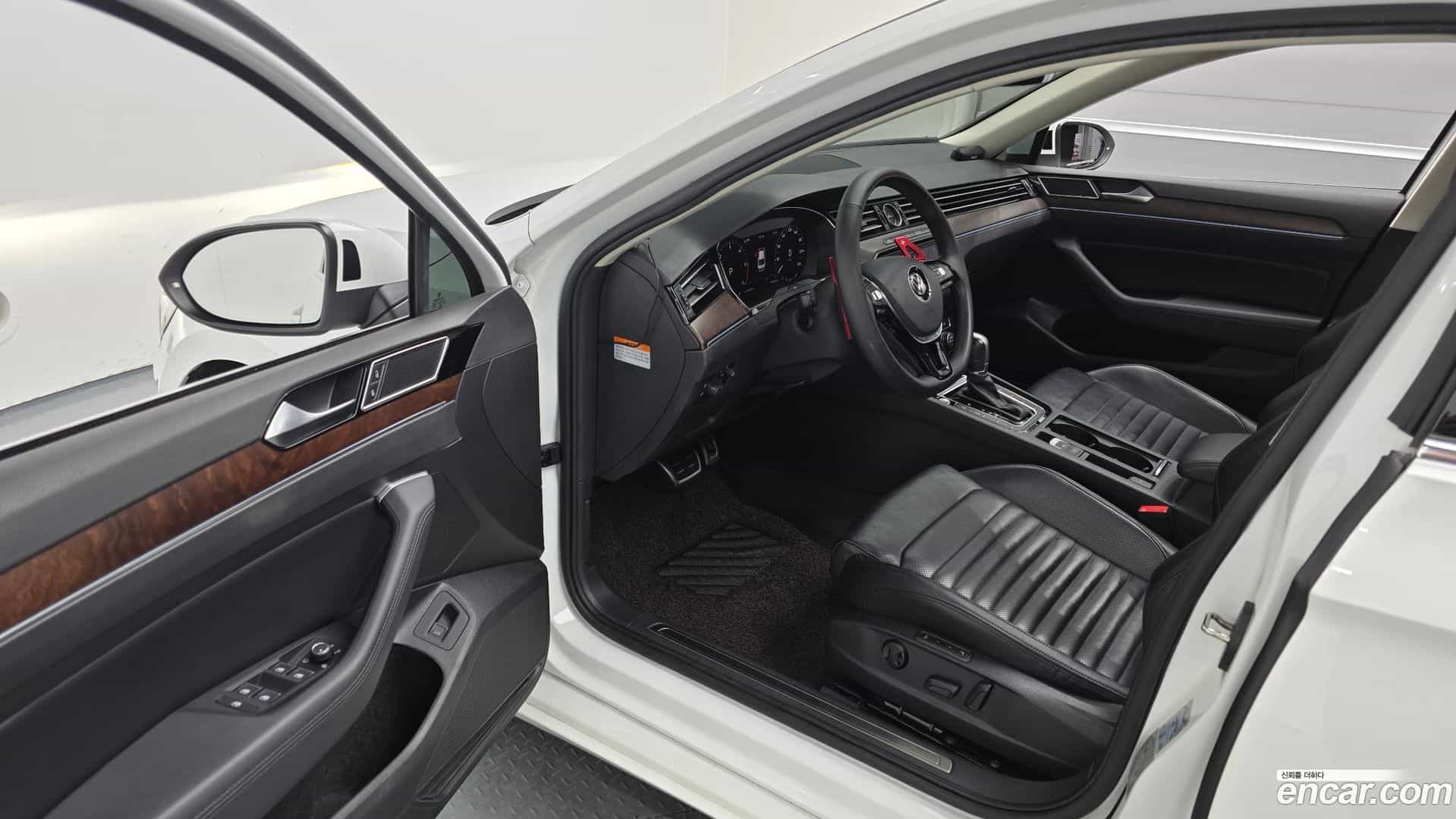 Passat Volkswagen 2018.2-INNER-010