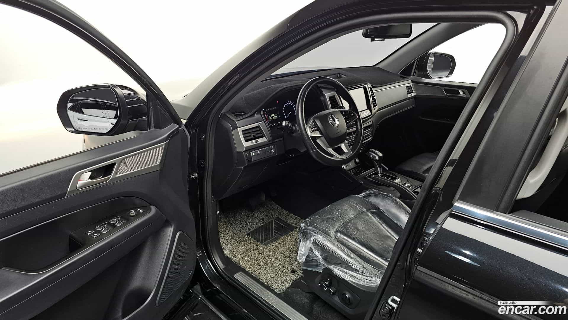 Rexton KG Mobility 2019.2-INNER-010