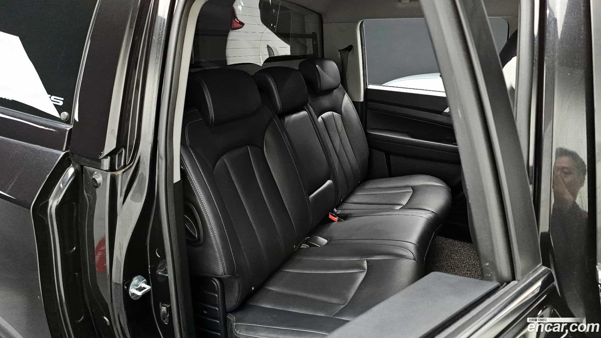 Rexton KG Mobility 2019.2-INNER-036