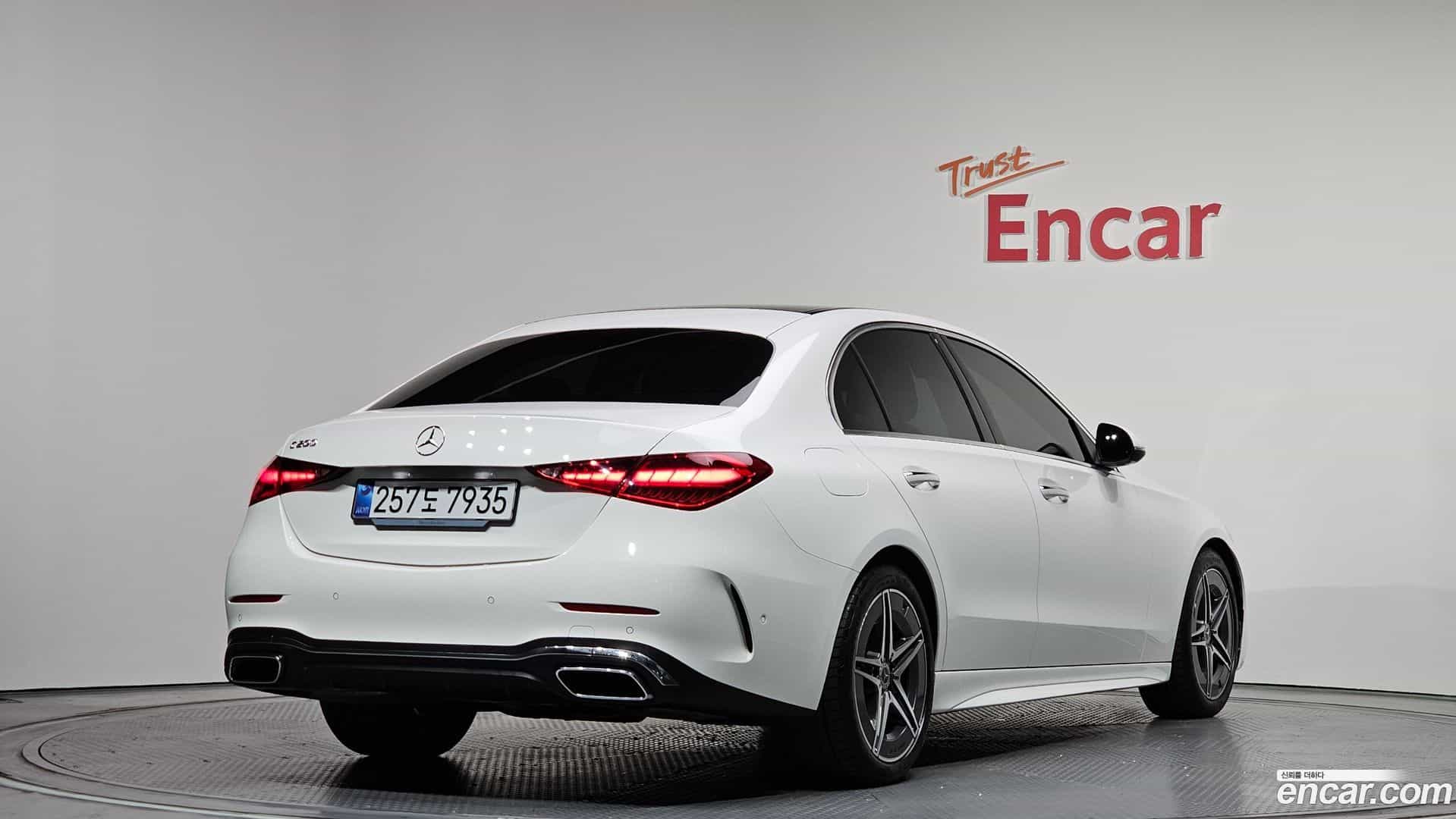 C-Class Mercedes-Benz 2025.5-OUTER-002