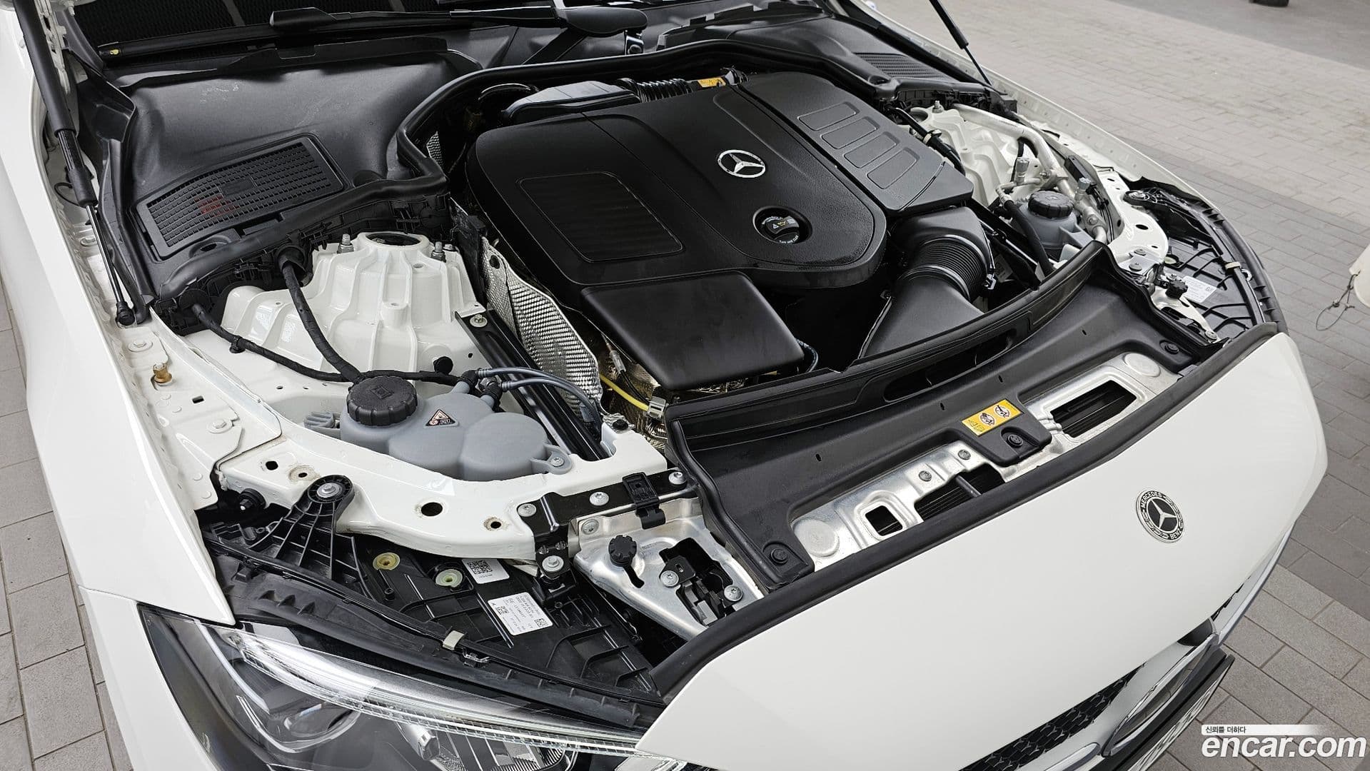 Main__Slider__Photo:C-Class Mercedes-Benz 2025.5-5