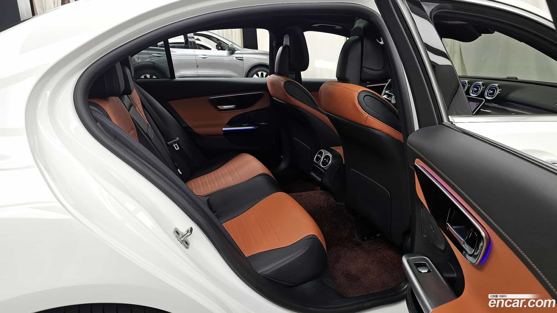C-Class Mercedes-Benz 2025.5-OPTION-016