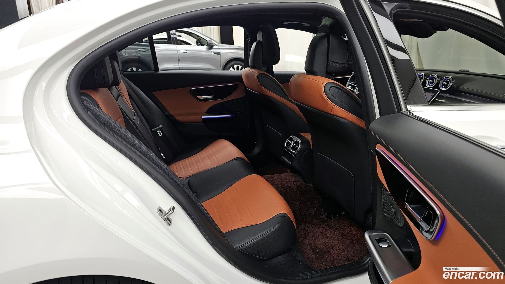 Main__Slider__Photo:C-Class Mercedes-Benz 2025.5-11