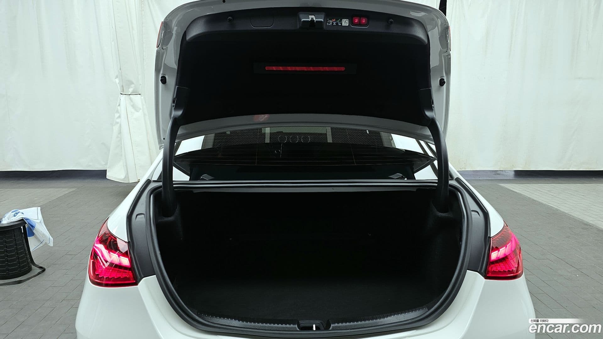Main__Slider__Photo:C-Class Mercedes-Benz 2025.5-19