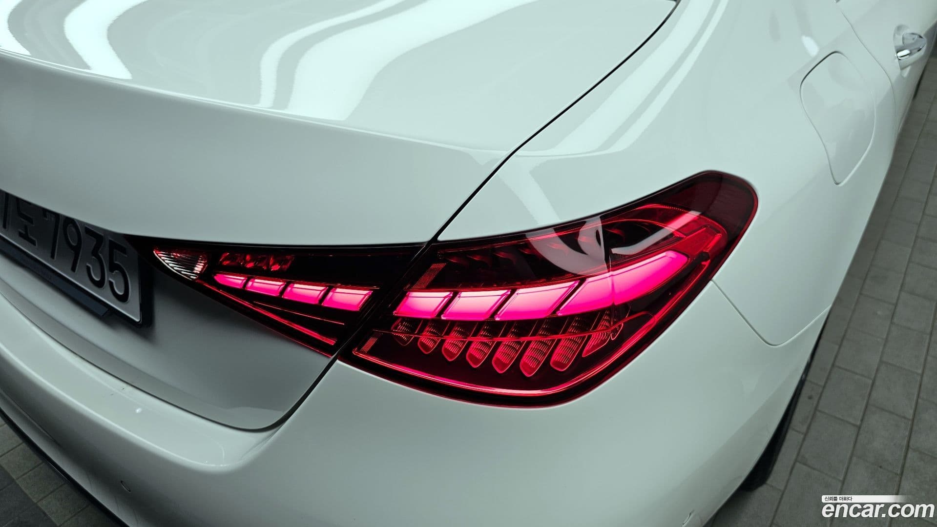 Main__Slider__Photo:C-Class Mercedes-Benz 2025.5-22