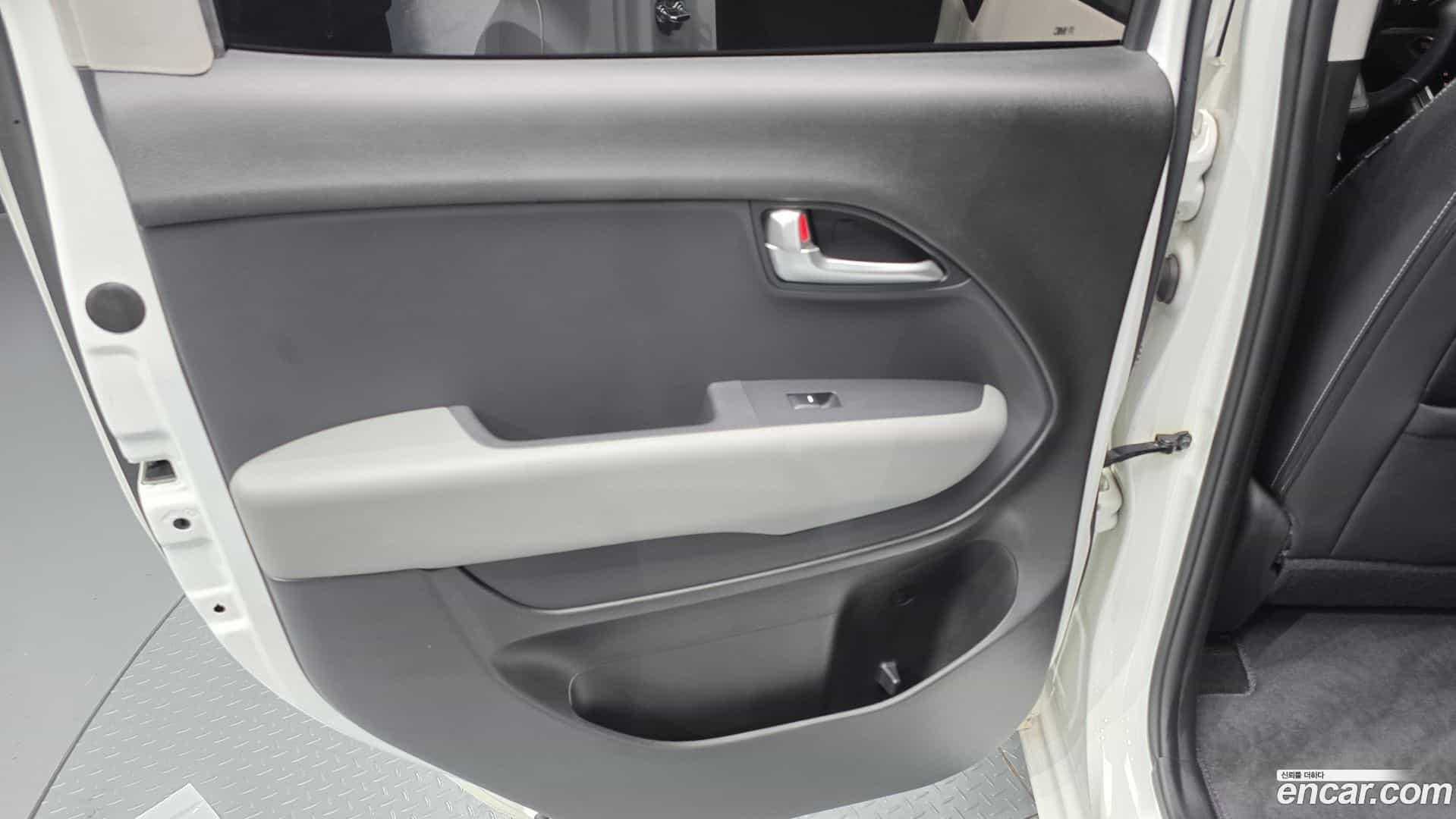 RAY Kia 2022.5-INNER-035