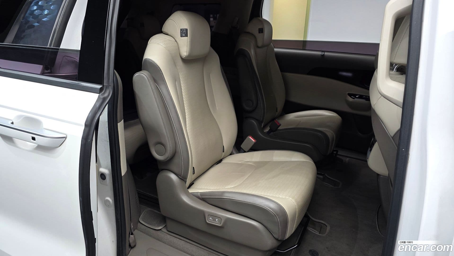 Main__Slider__Photo:Canival Kia 2021.3-11
