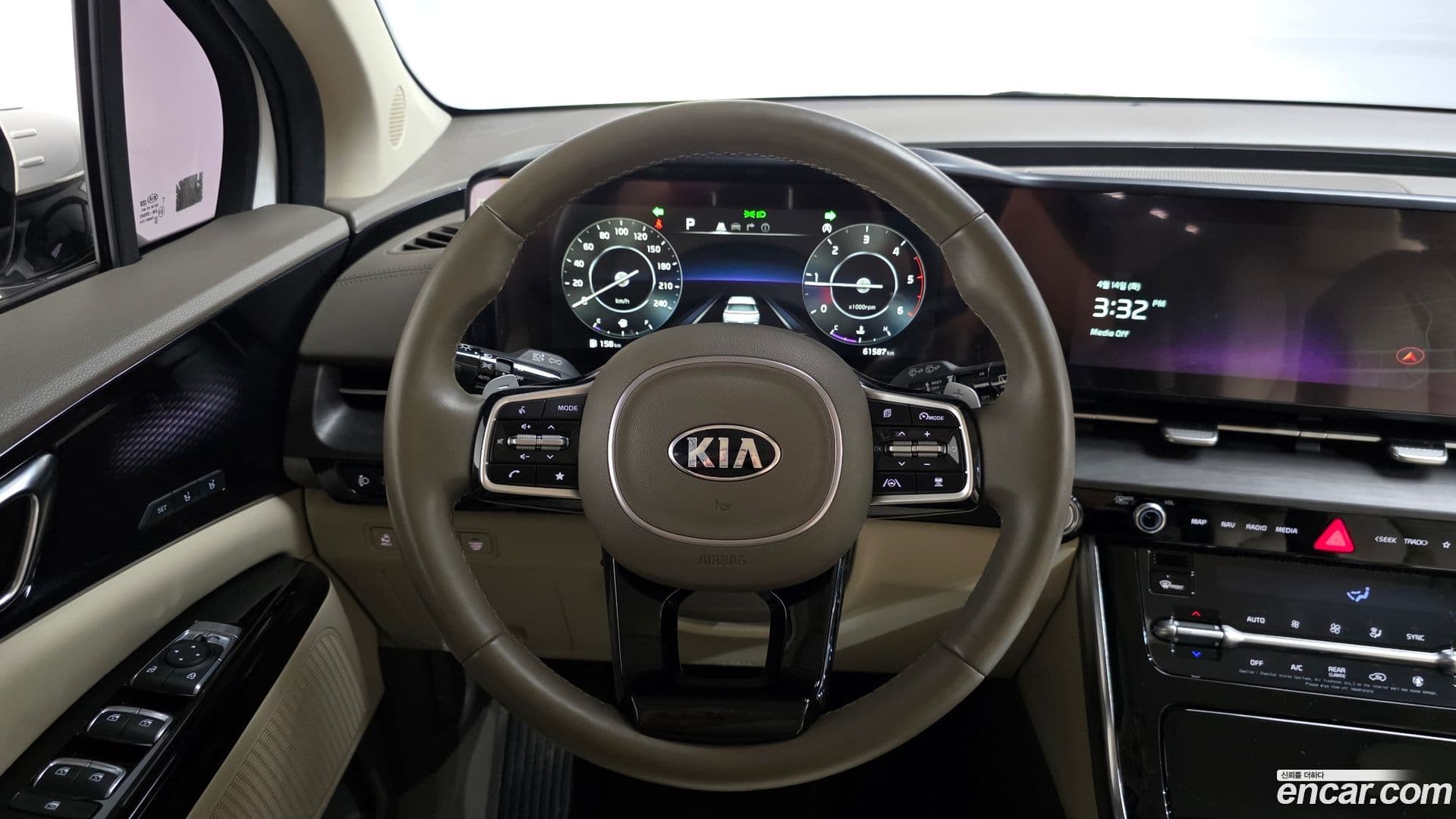 Main__Slider__Photo:Canival Kia 2021.3-12