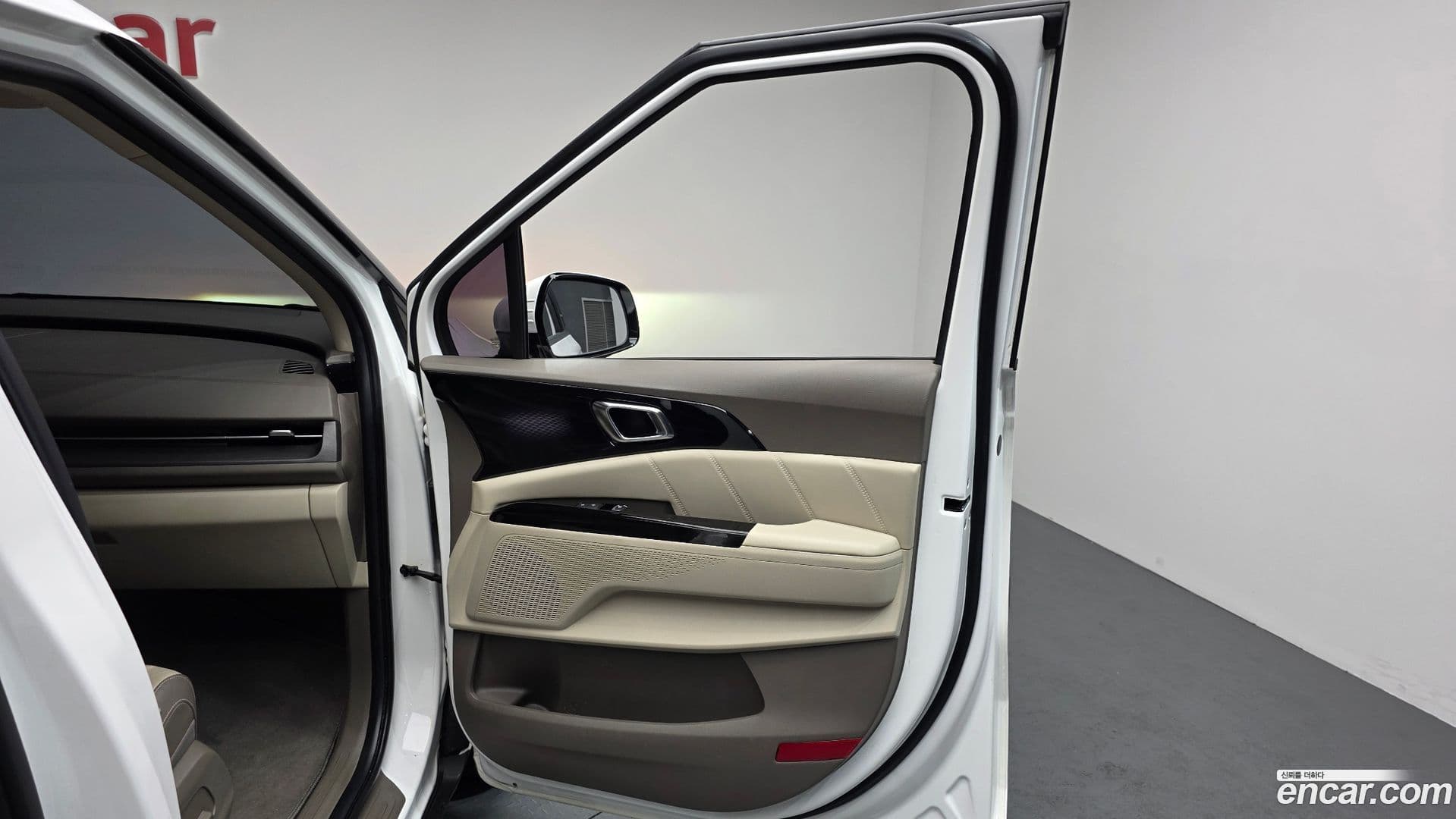 Main__Slider__Photo:Canival Kia 2021.3-24