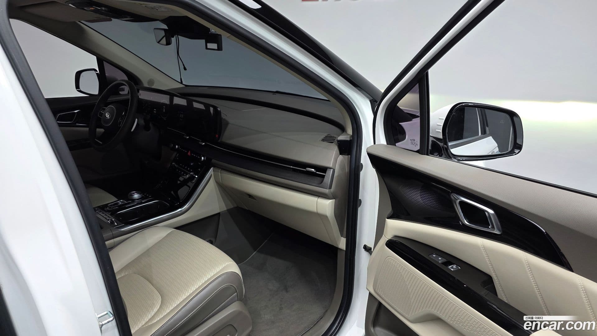 Main__Slider__Photo:Canival Kia 2021.3-26