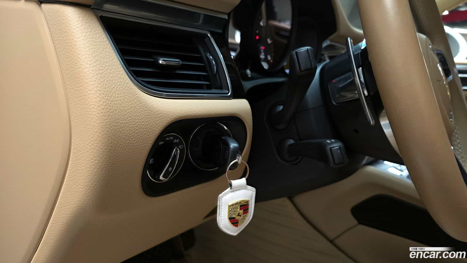 Macan Porsche 2017.11-OPTION-043