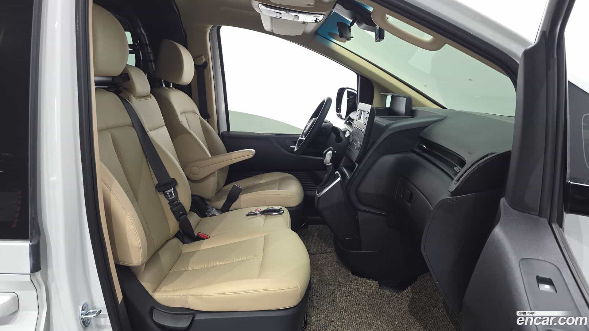 Staria Hyundai 2025.4-INNER-010