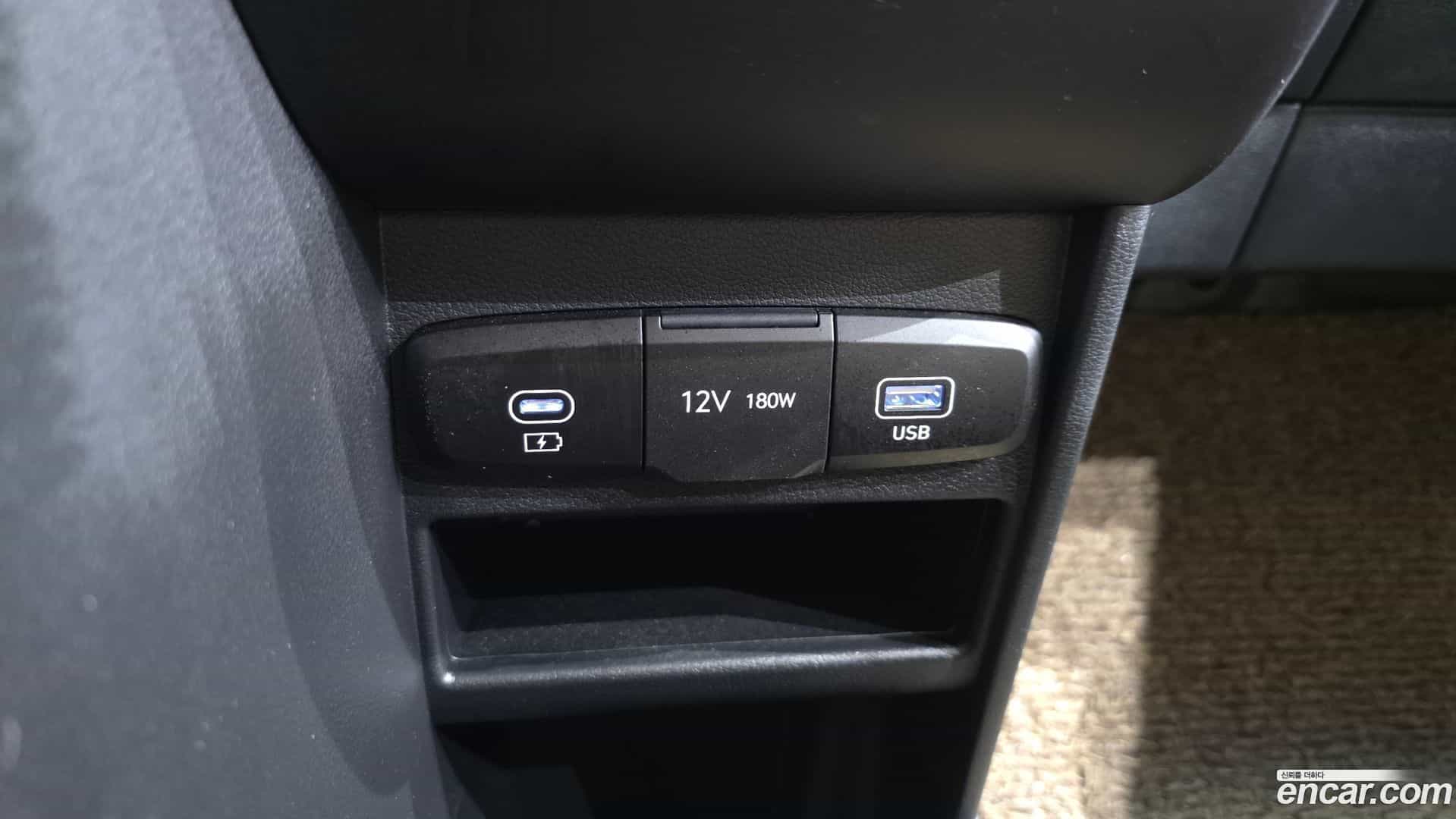 Staria Hyundai 2025.4-OPTION-040