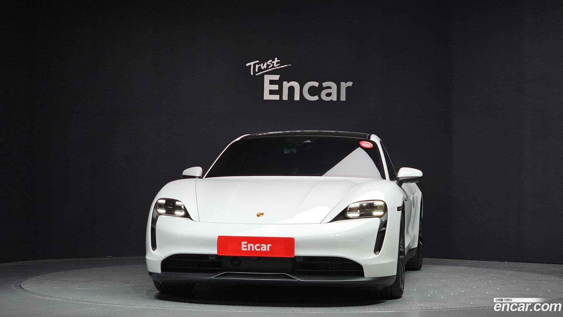 Main__Slider__Photo:Taycan Porsche 2022.3-2