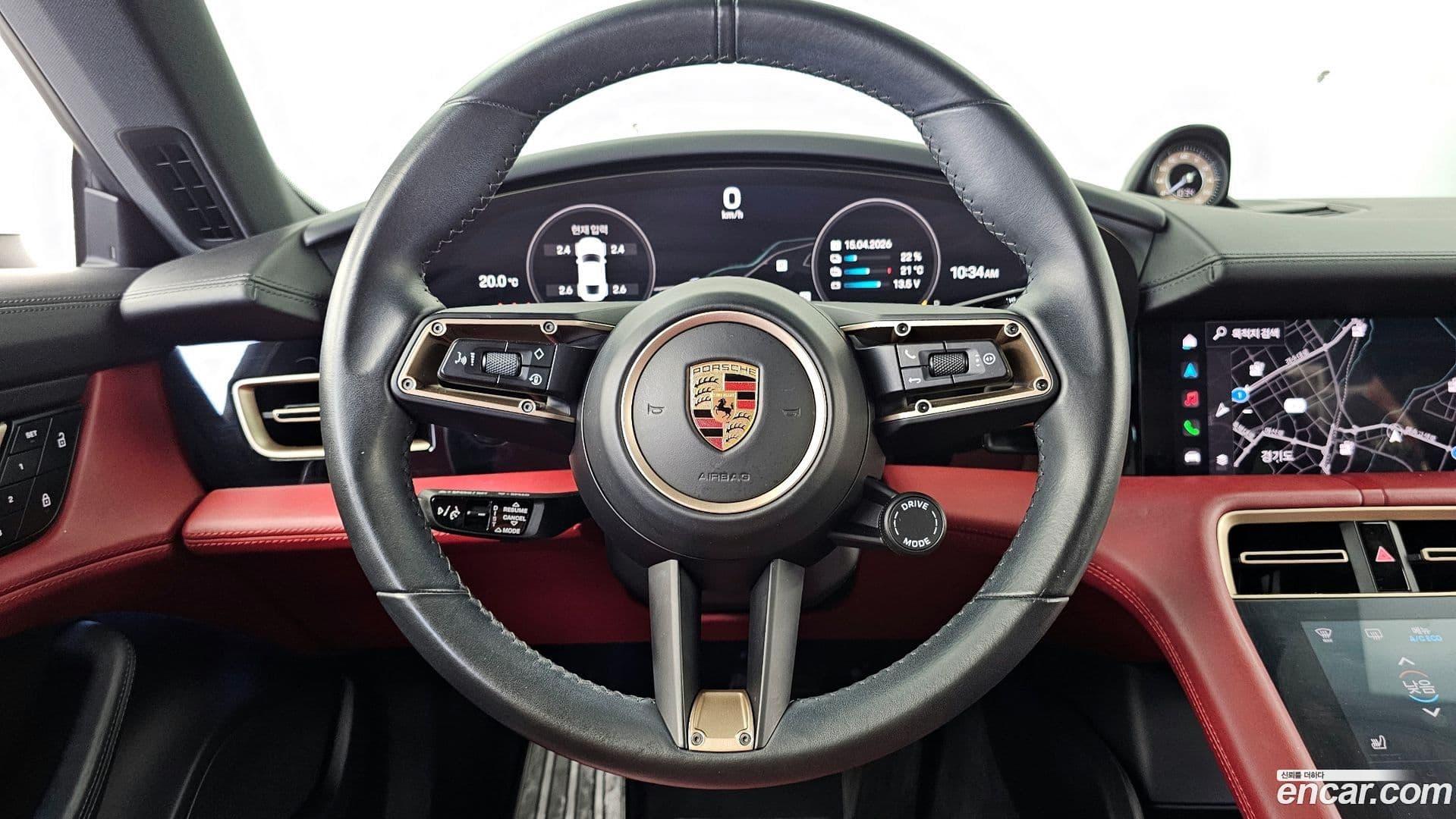 Main__Slider__Photo:Taycan Porsche 2022.3-12