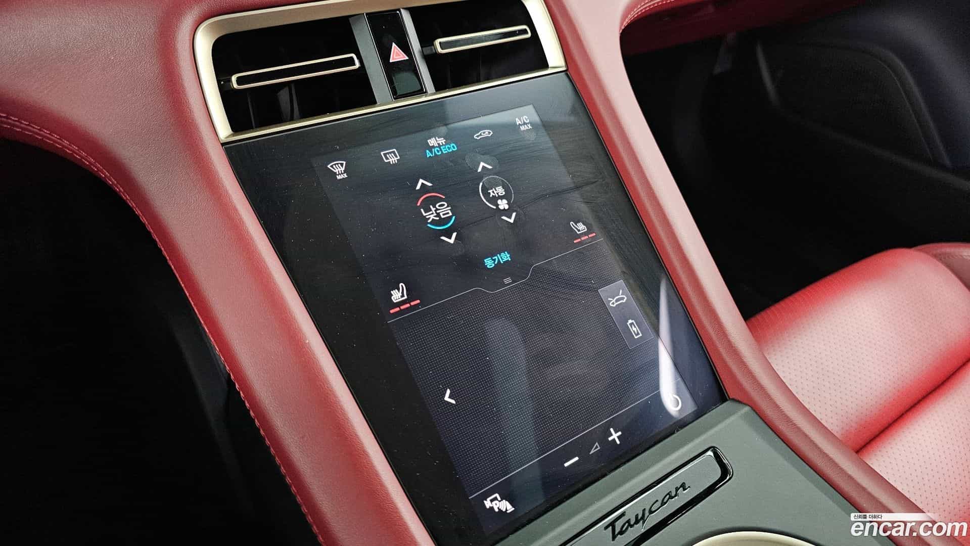 Taycan Porsche 2022.3-OPTION-047