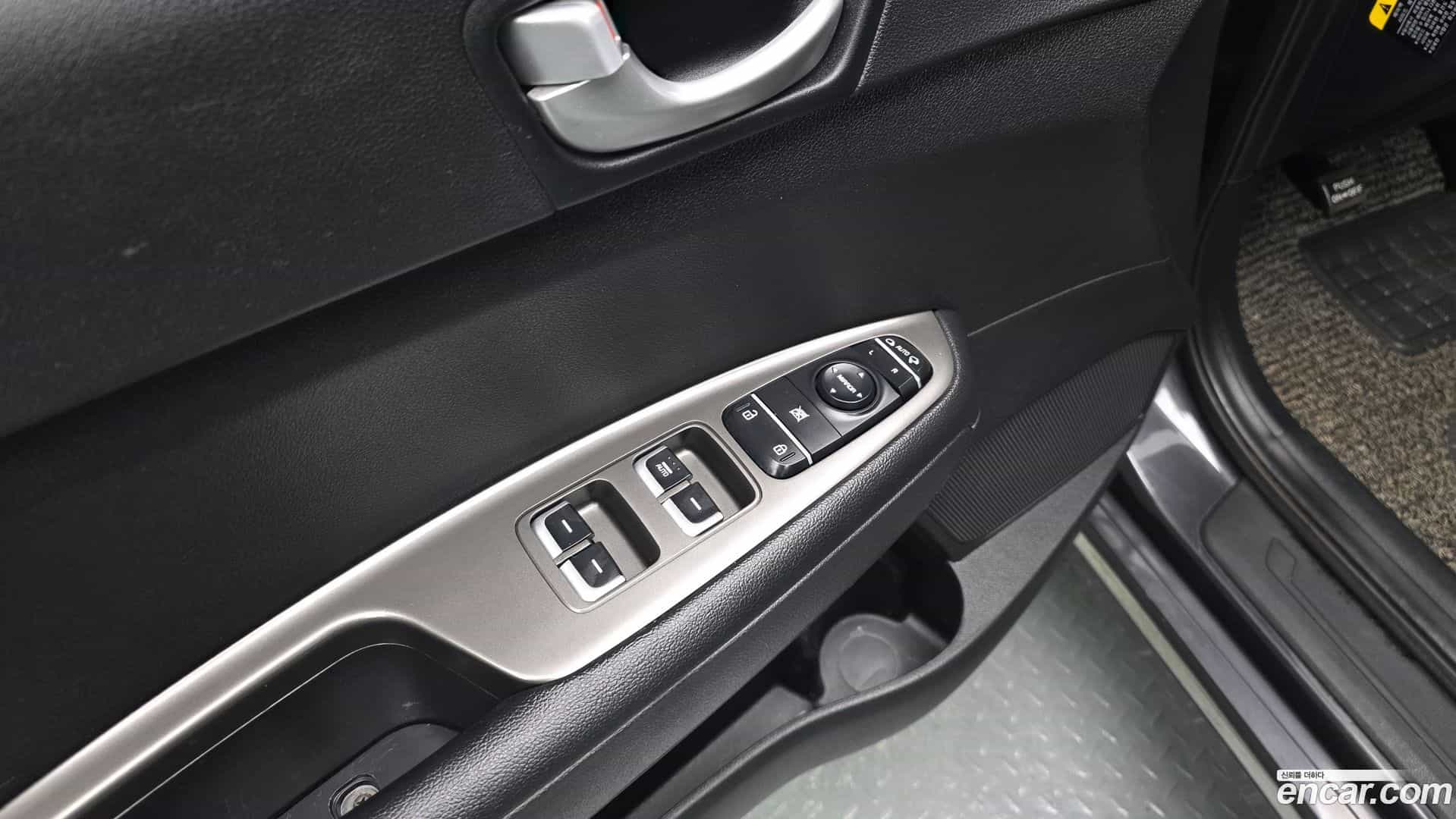 K5 Kia 2018.1-OPTION-017