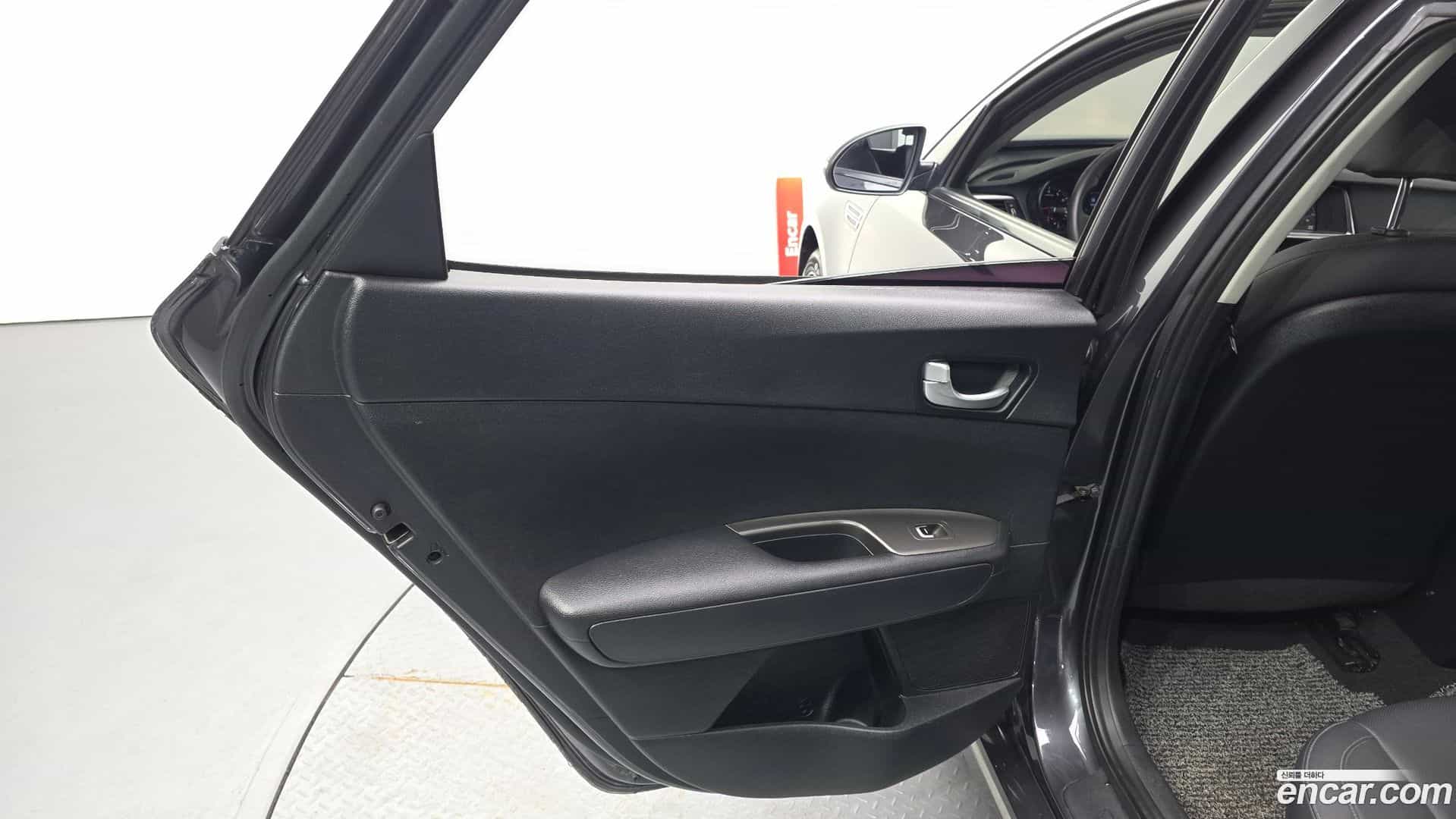 K5 Kia 2018.1-INNER-035