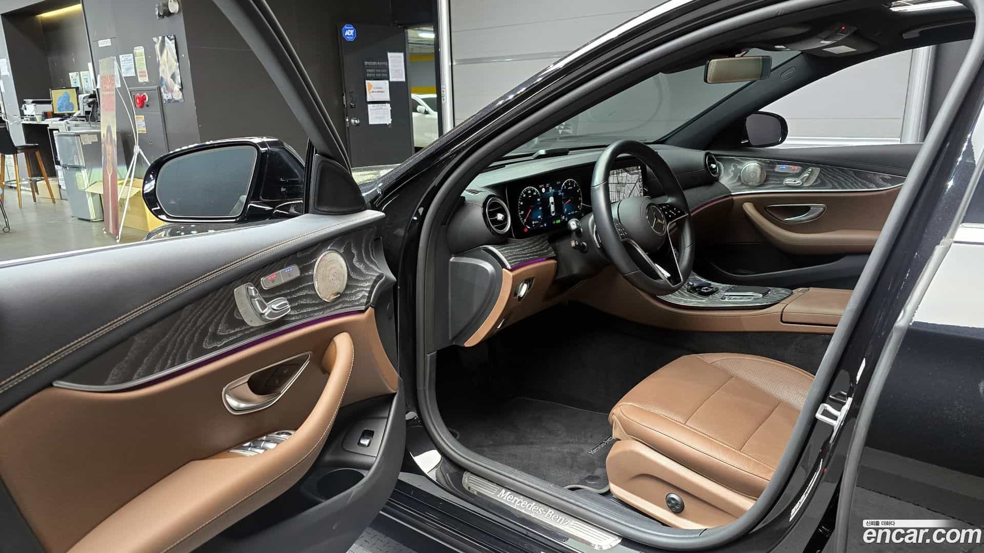 E-Class Mercedes-Benz 2022.2-INNER-010