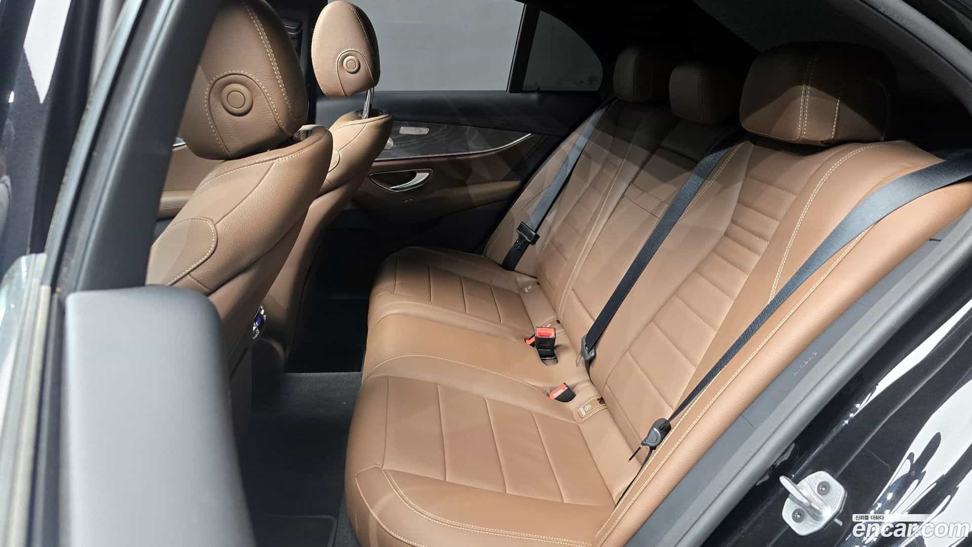 E-Class Mercedes-Benz 2022.2-OPTION-016