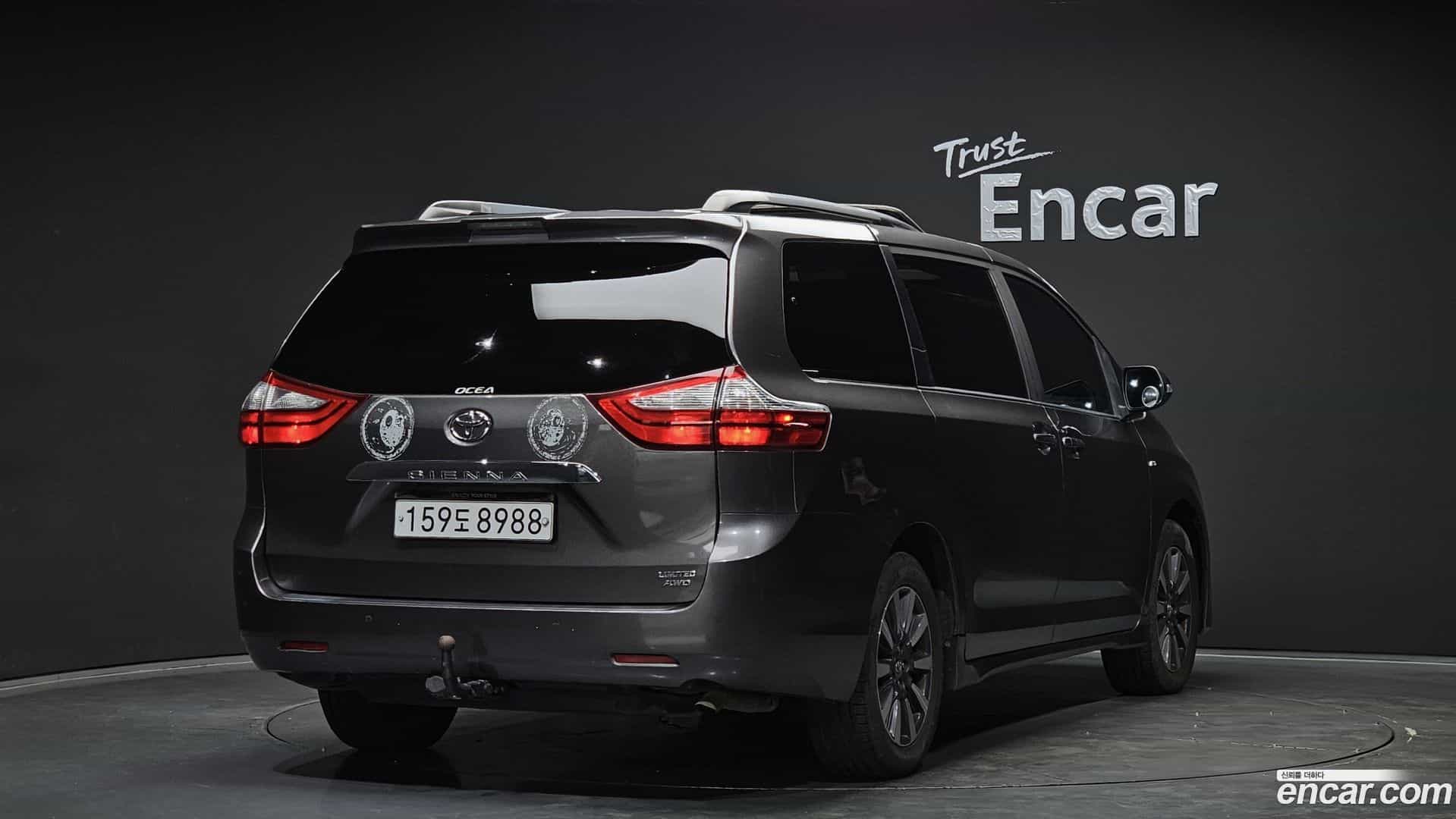 Sienna Toyota 2019.10-OUTER-002