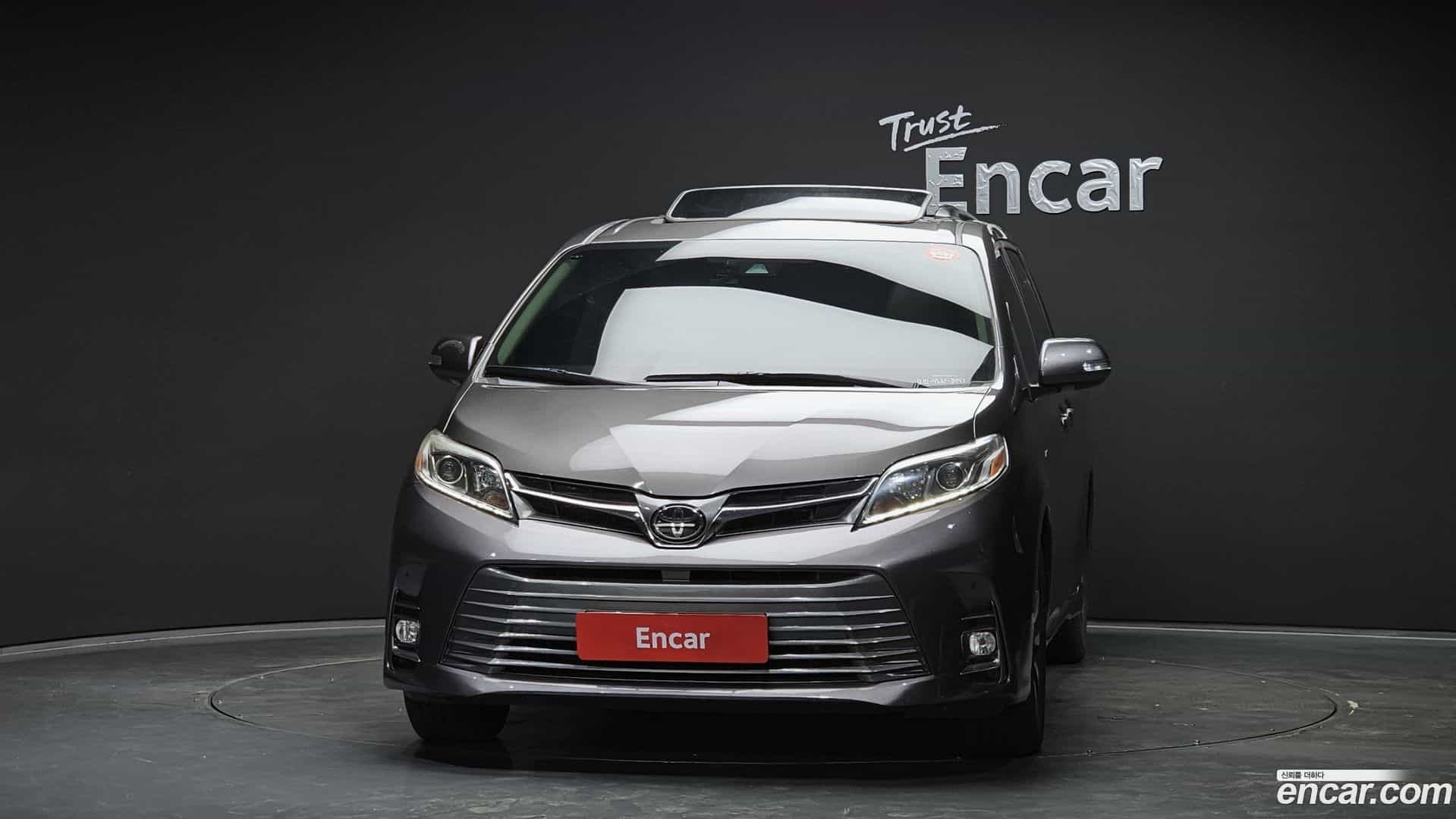 Sienna Toyota 2019.10-OUTER-003