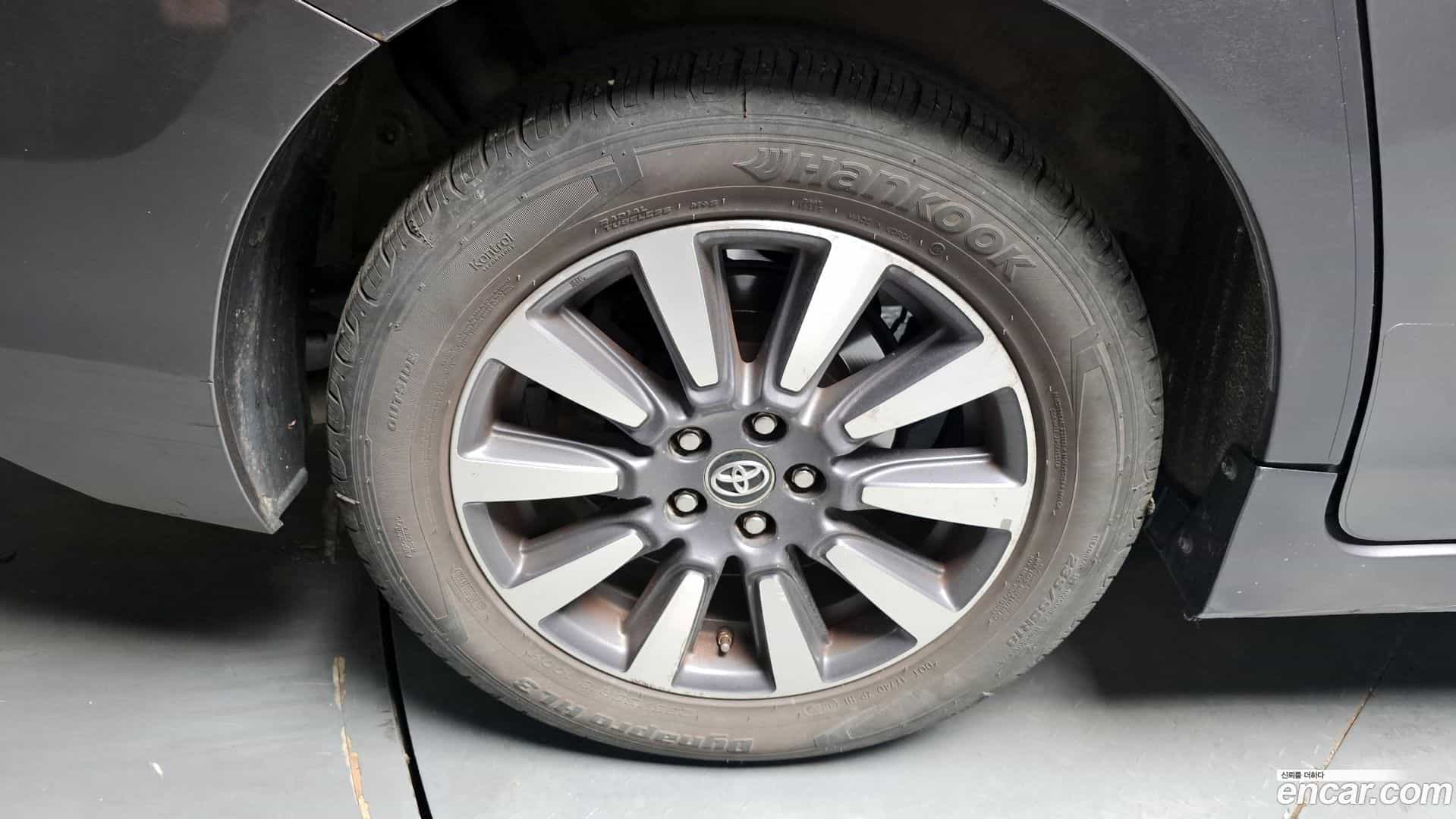 Sienna Toyota 2019.10-OUTER-005