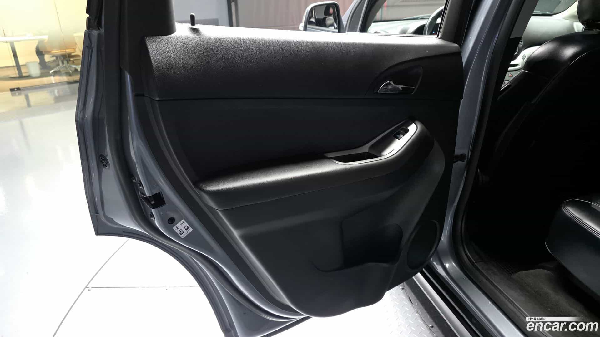 Orlando Chevrolet 2015.10-INNER-035