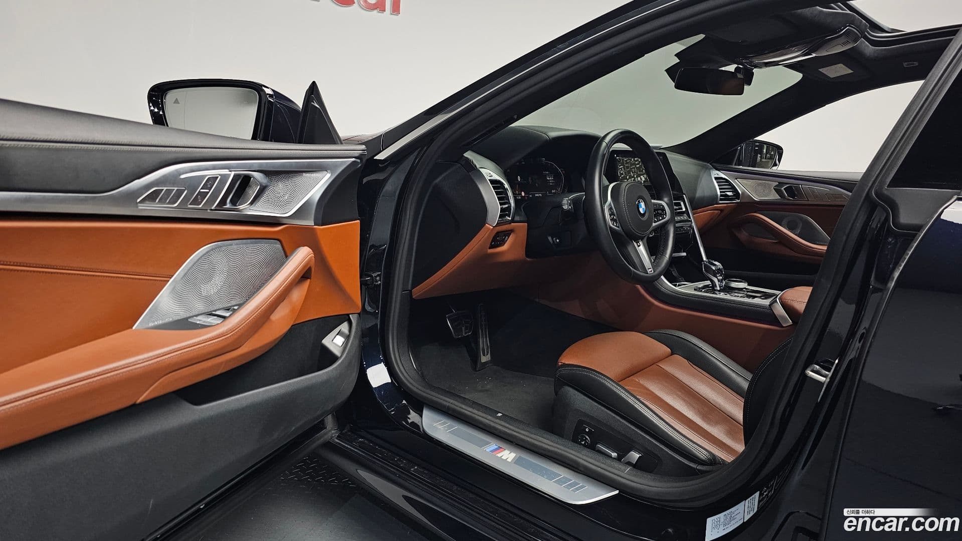Main__Slider__Photo:8-Series BMW 2021.0-9