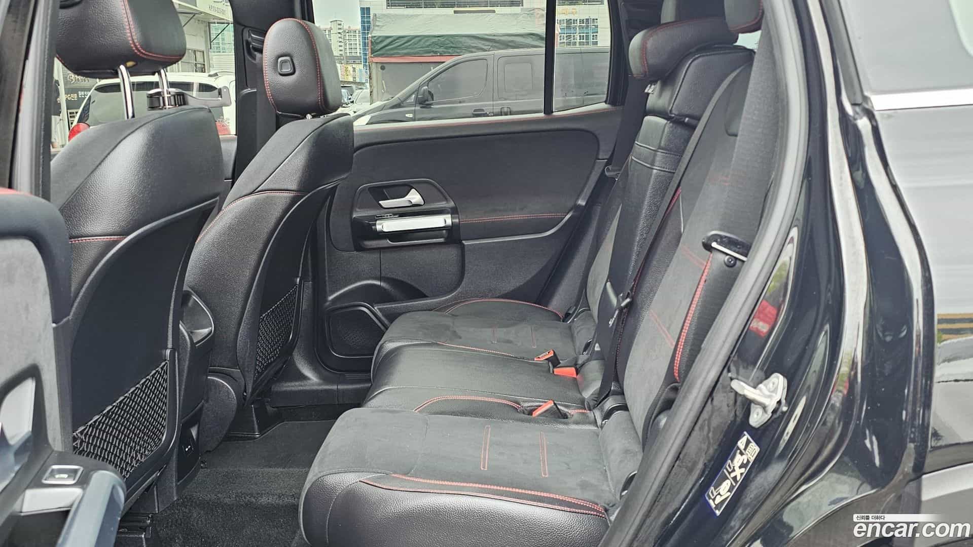 GLB-Class Mercedes-Benz 2021.3-INNER-007