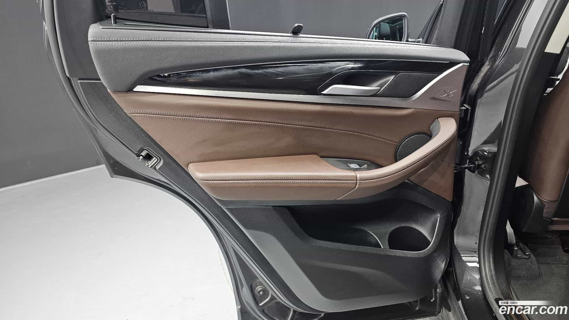 X3 BMW 2023.0-INNER-035