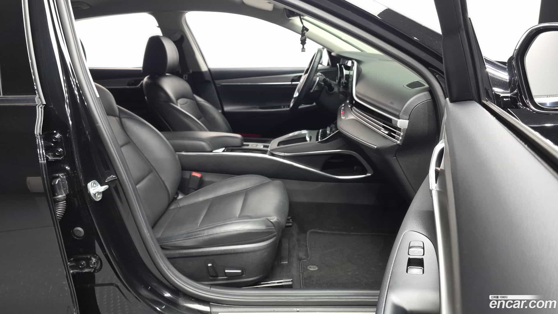 Grandeur Hyundai 2020.6-OPTION-015