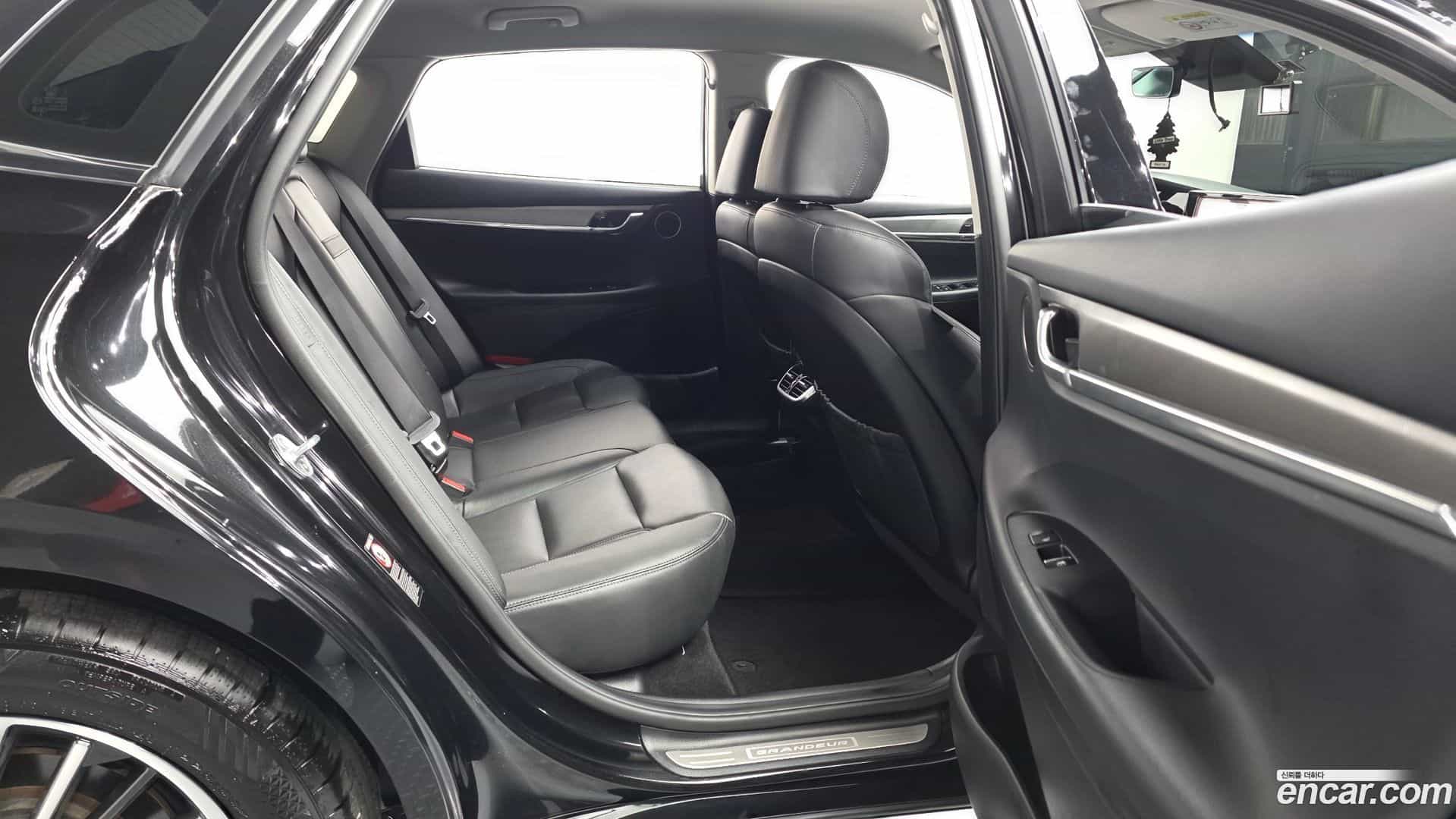 Grandeur Hyundai 2020.6-OPTION-016