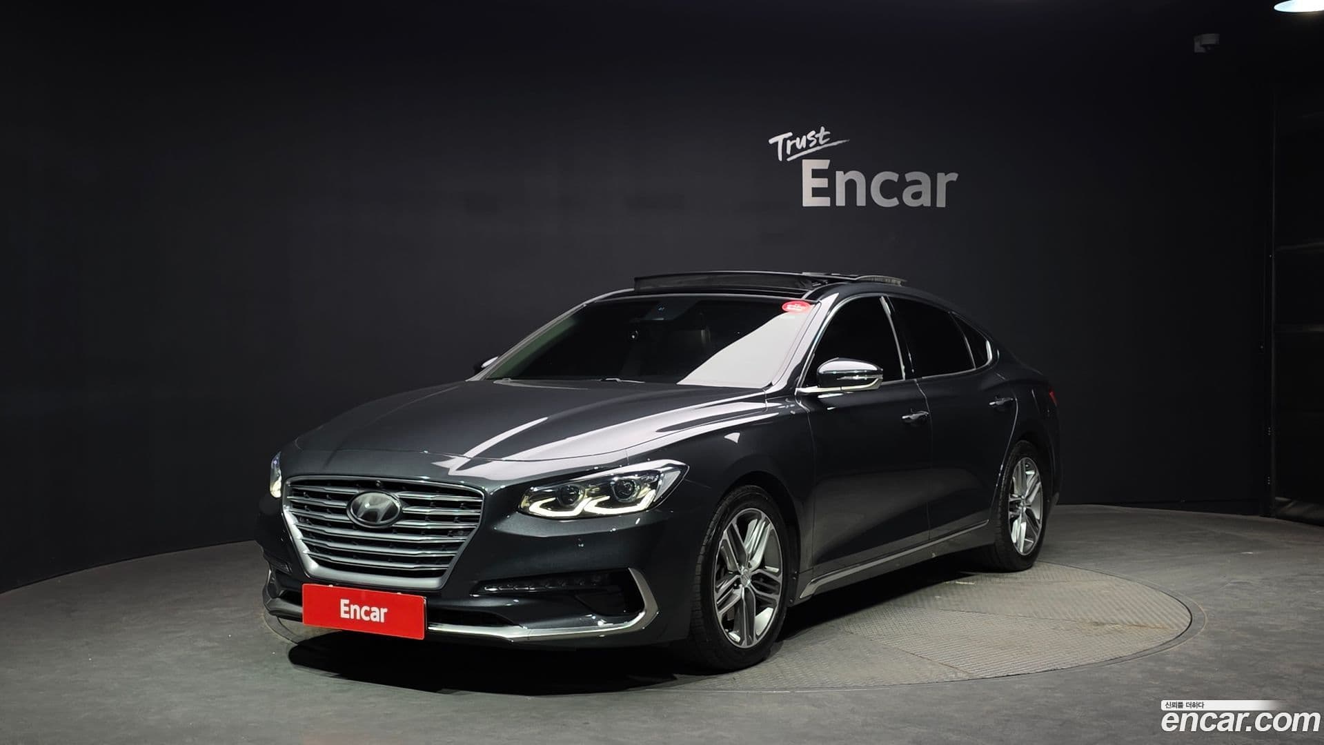 Main__Slider__Photo:Grandeur Hyundai 2018.10-0