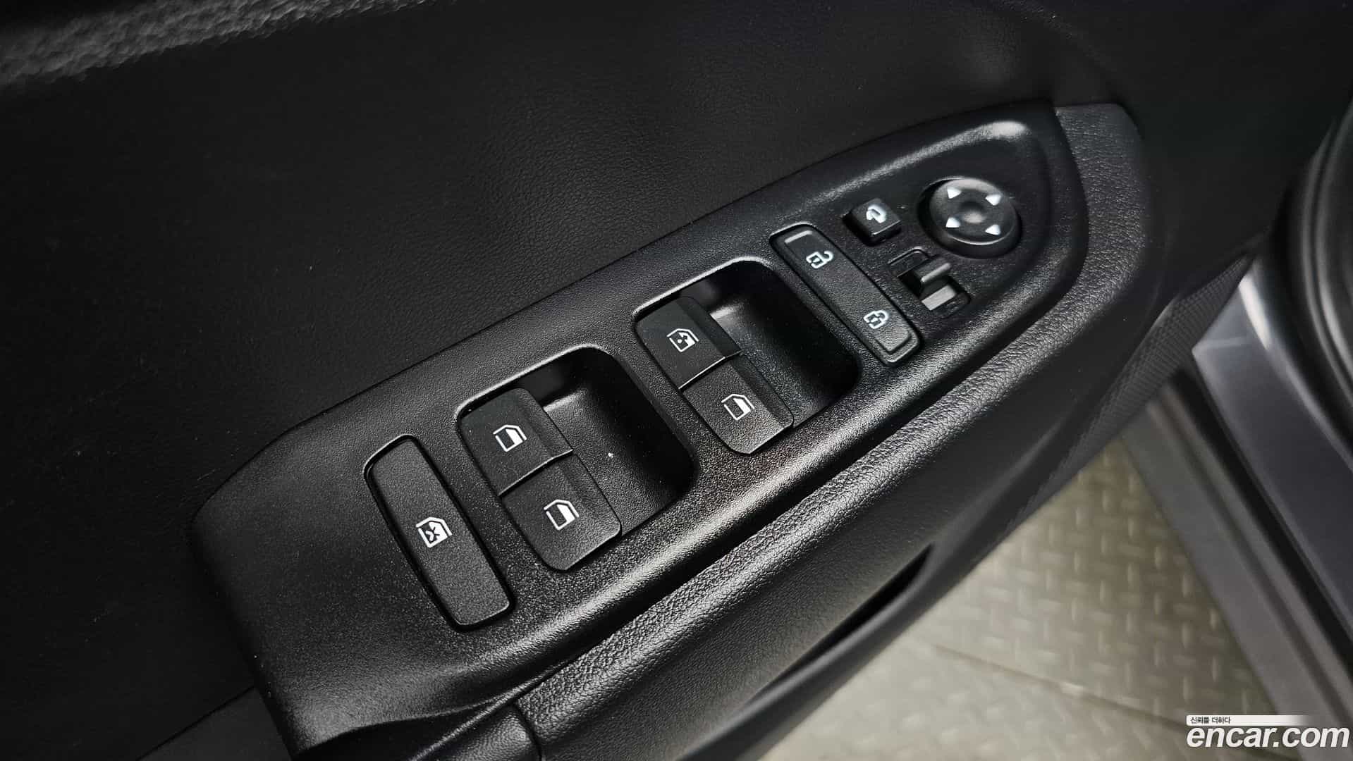 Venue Hyundai 2021.7-OPTION-042