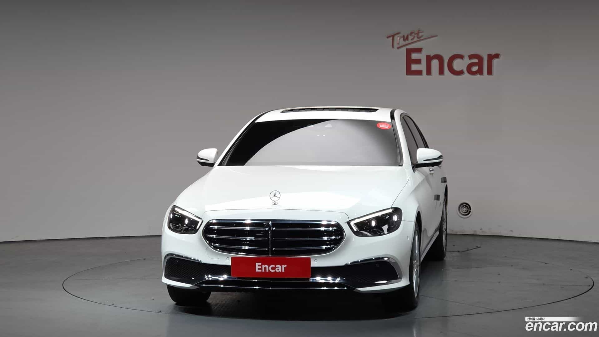 E-Class Mercedes-Benz 2022.7-OUTER-003