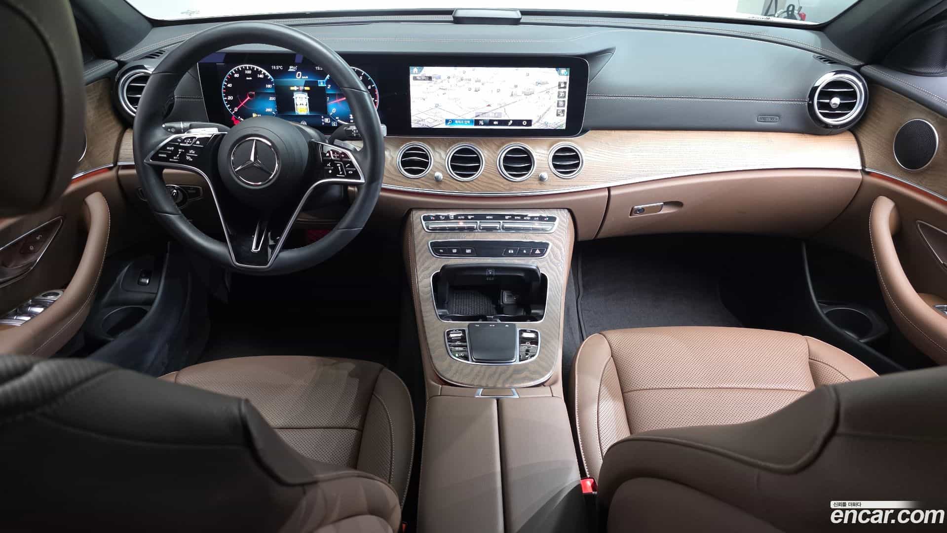 E-Class Mercedes-Benz 2022.7-INNER-007