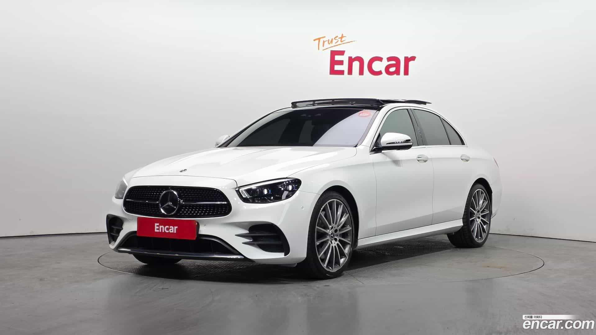 E-Class Mercedes-Benz 2022.4-OUTER-001