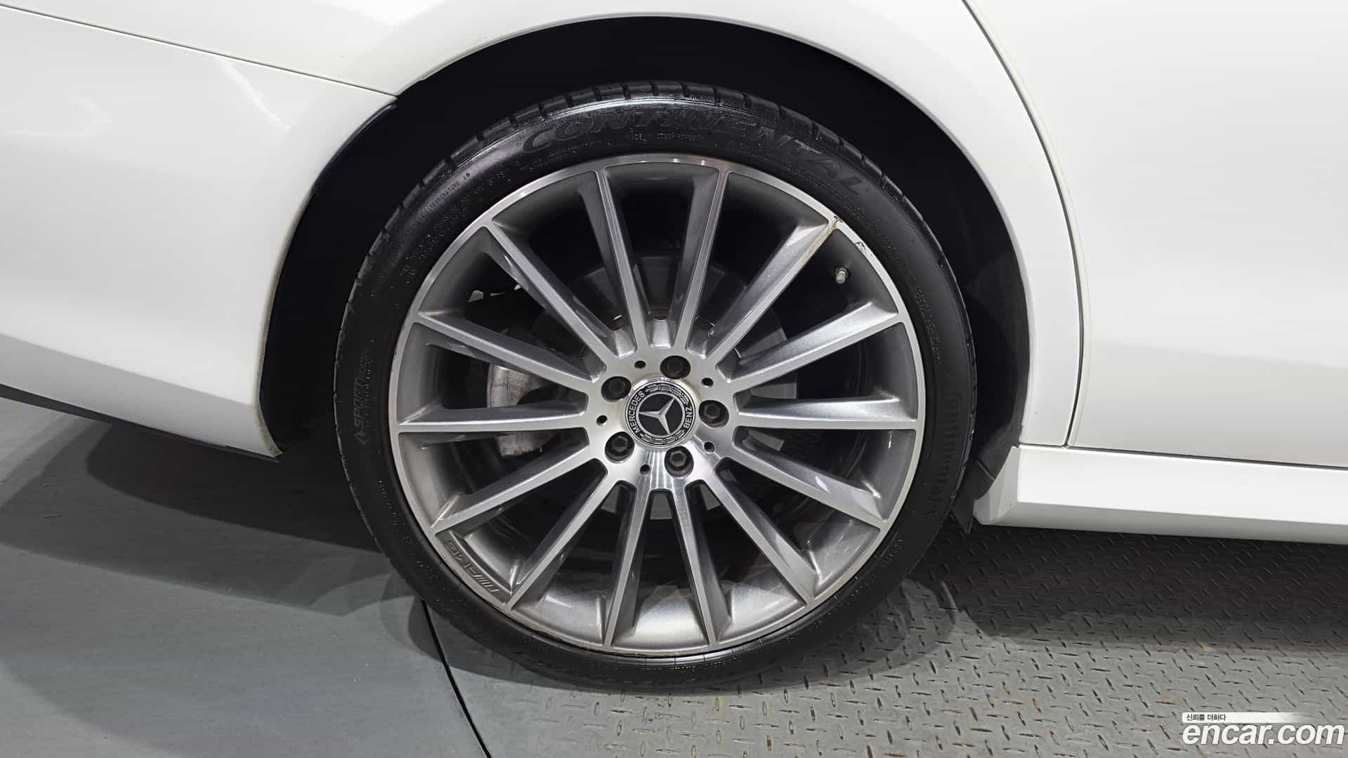 E-Class Mercedes-Benz 2022.4-OUTER-005