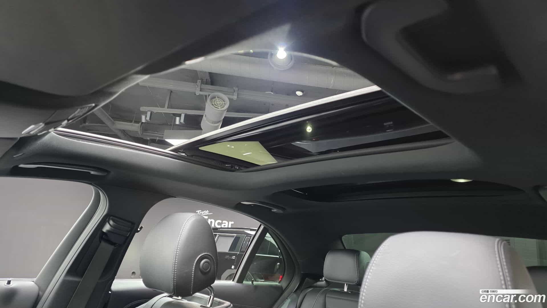 E-Class Mercedes-Benz 2022.4-OPTION-021
