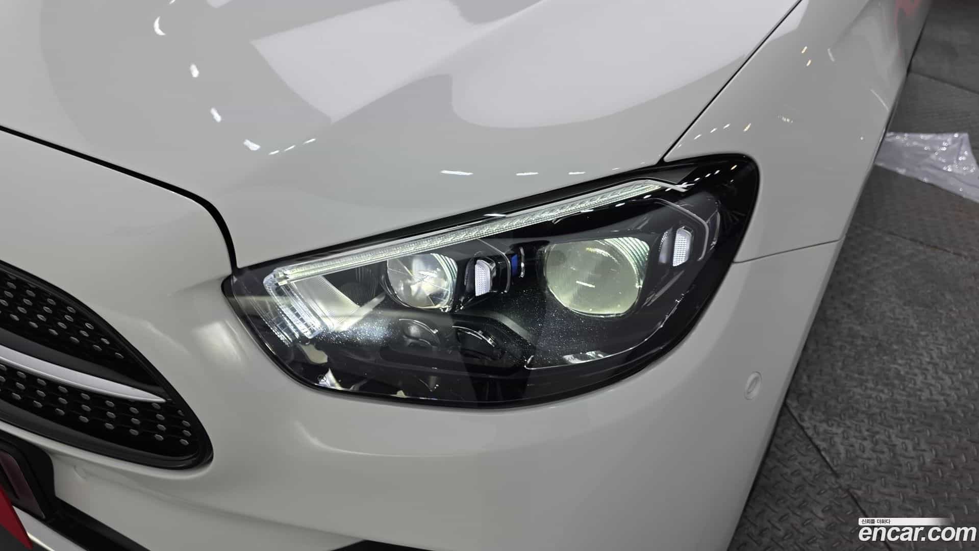 E-Class Mercedes-Benz 2022.4-OUTER-032